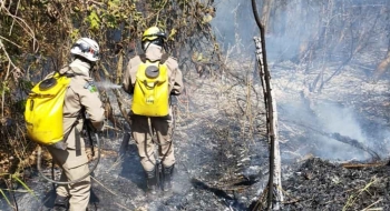 Bombeiros controlam incêndio que atingiu 150 hectares de vegetação no Parque João Leite